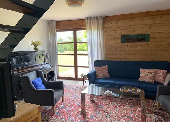 Poniatówka Dom wakacyjny *